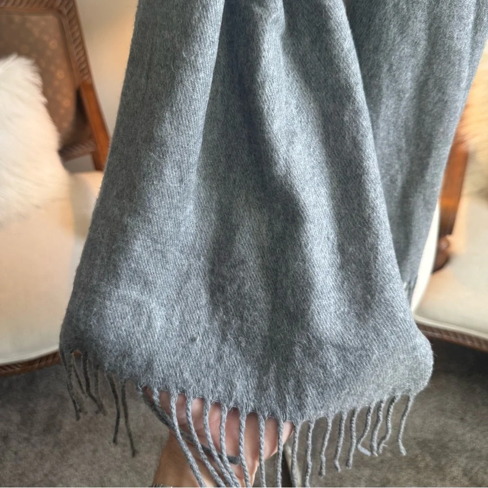 Gray Cashme Scarf with Fringe